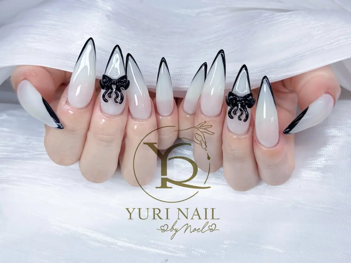 ネイル ハンドネイル フットネイル ハンドケア YURI Nail NARITAのネイルデザイン