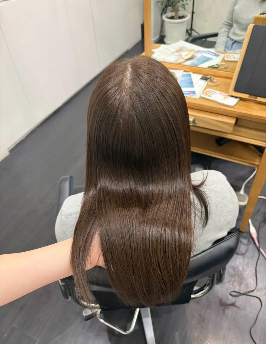 セミロング カラー ヘアカラー トリートメント 透明感ｶﾗｰ✧︎*。 細田 碧のヘアスタイル