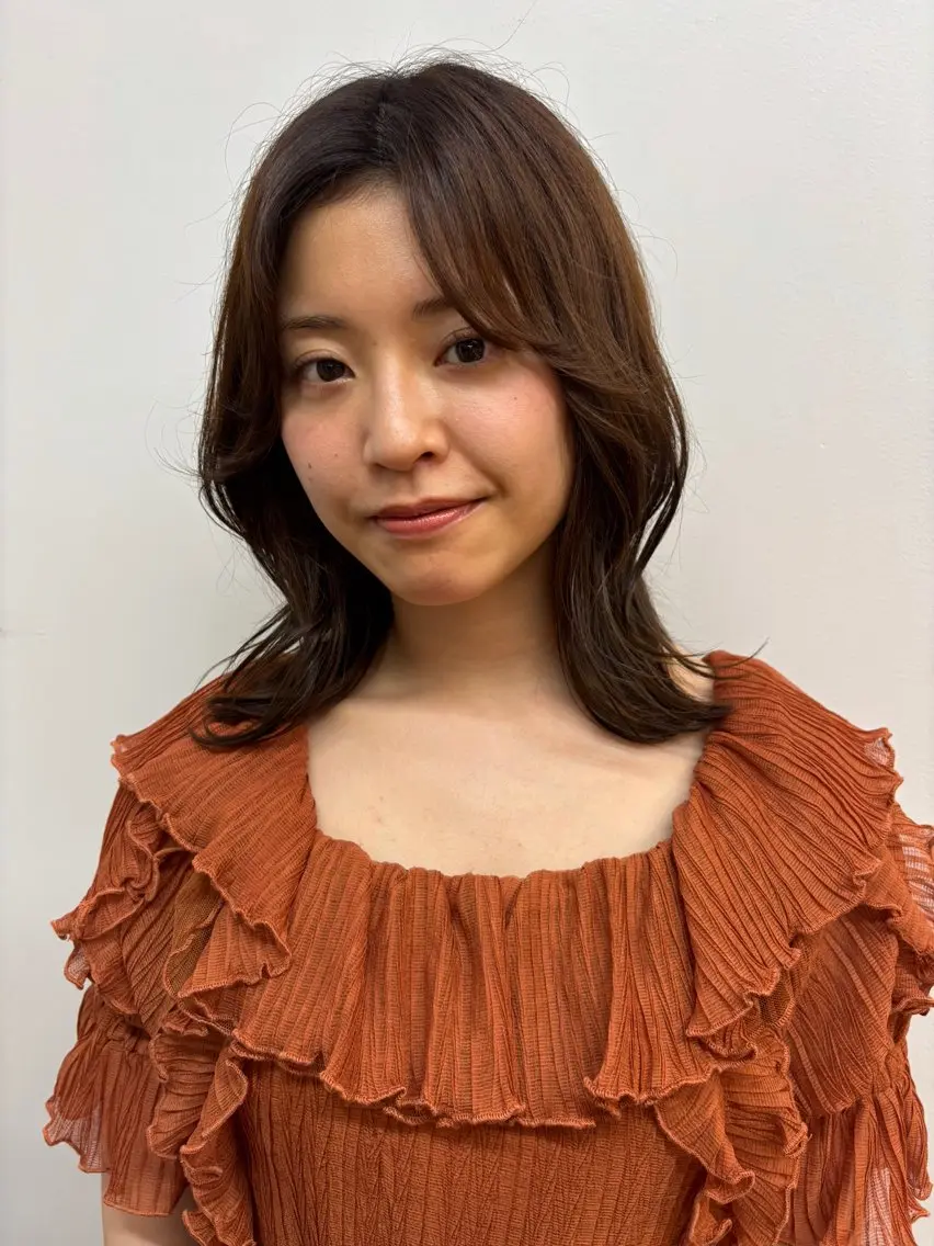 ミディアム みぞぐち じゅりのヘアスタイル