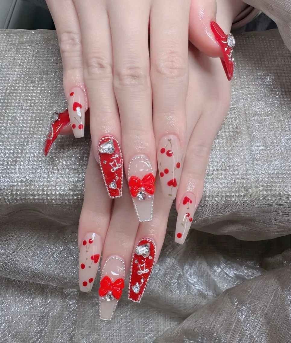 ネイル フレンチネイル ジェルネイル ガラスフレンチ ハロウィン ハート ハンドネイル H.baby Nail Salonのネイルデザイン