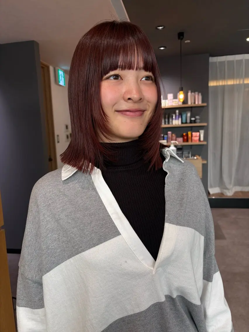ミディアム レッドブラウン レイヤーカット シャギー カット ヘアカラー トリートメント 緑川 瑞穂のヘアスタイル