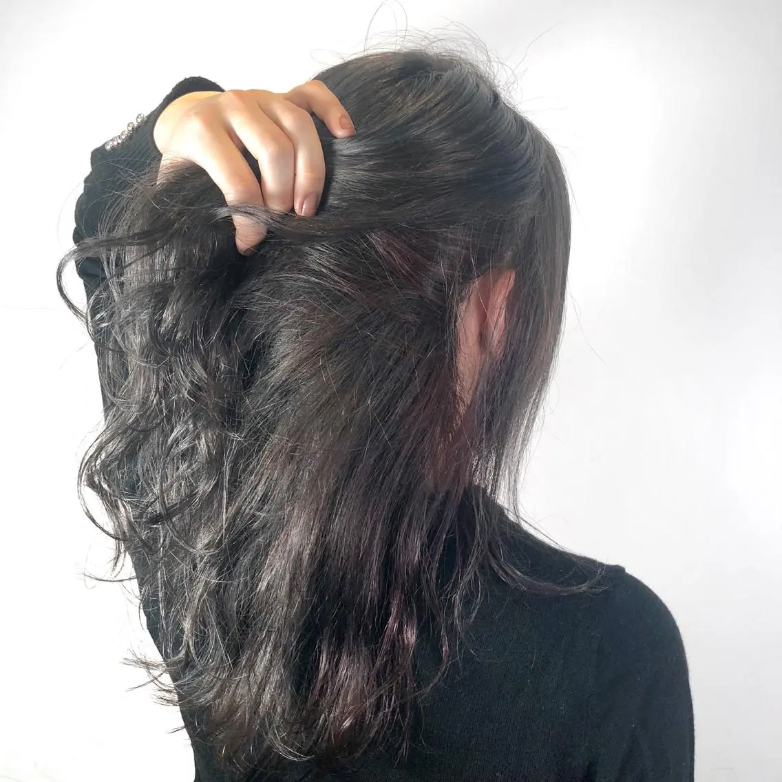 セミロング カラー ヘアアレンジ アッシュ ハイライトカラー インナーカラー ラベンダーカラー 顔周りカット 高橋胡桃🪽 ディレクターのヘアスタイル