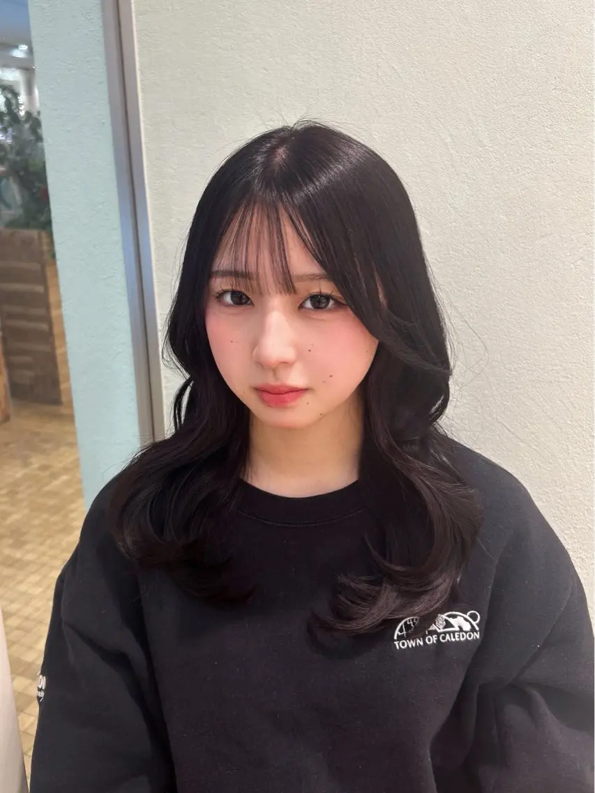 セミロング カラー カット ヘアカラー 三富 陽菜のヘアスタイル