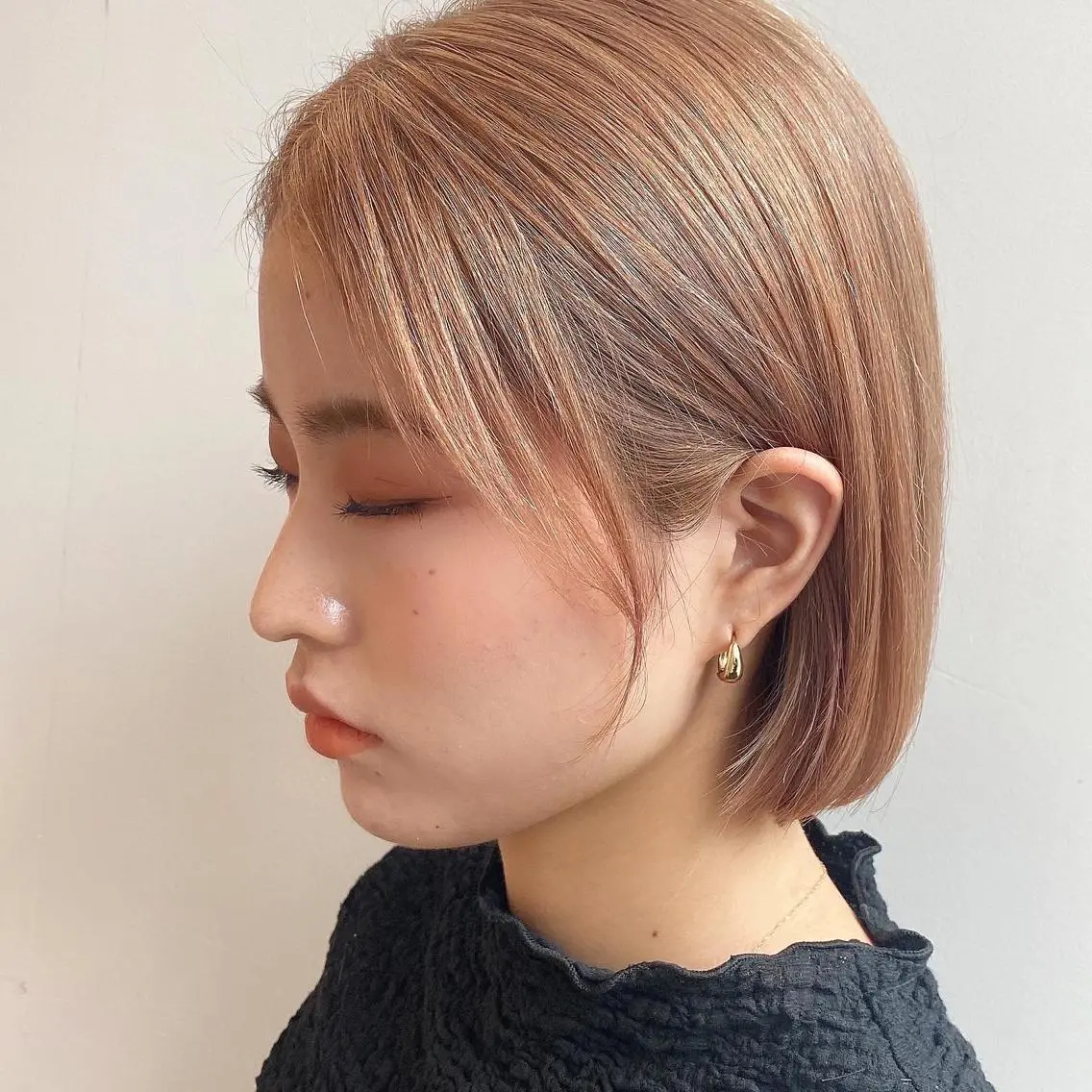 ショート カラー グレージュ ボブ 韓国風ヘア カット ヘアカラー トリートメント レイヤー専門家 ダブルカラー修のヘアスタイル