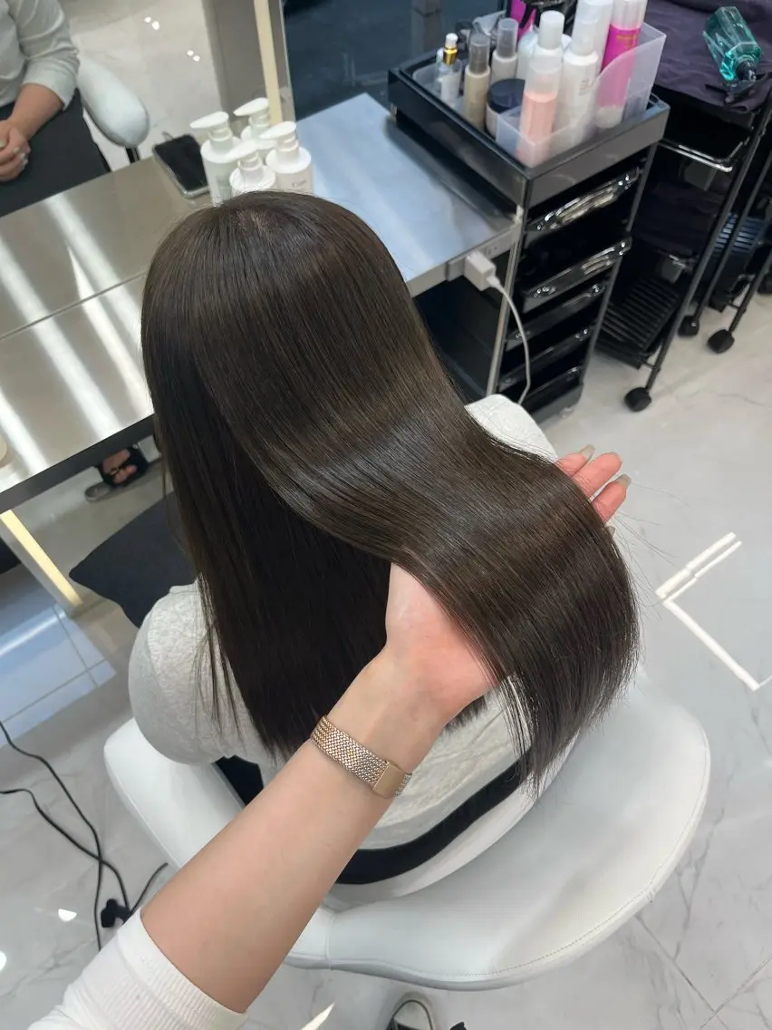 ロング Maya /カラーモデルのヘアスタイル