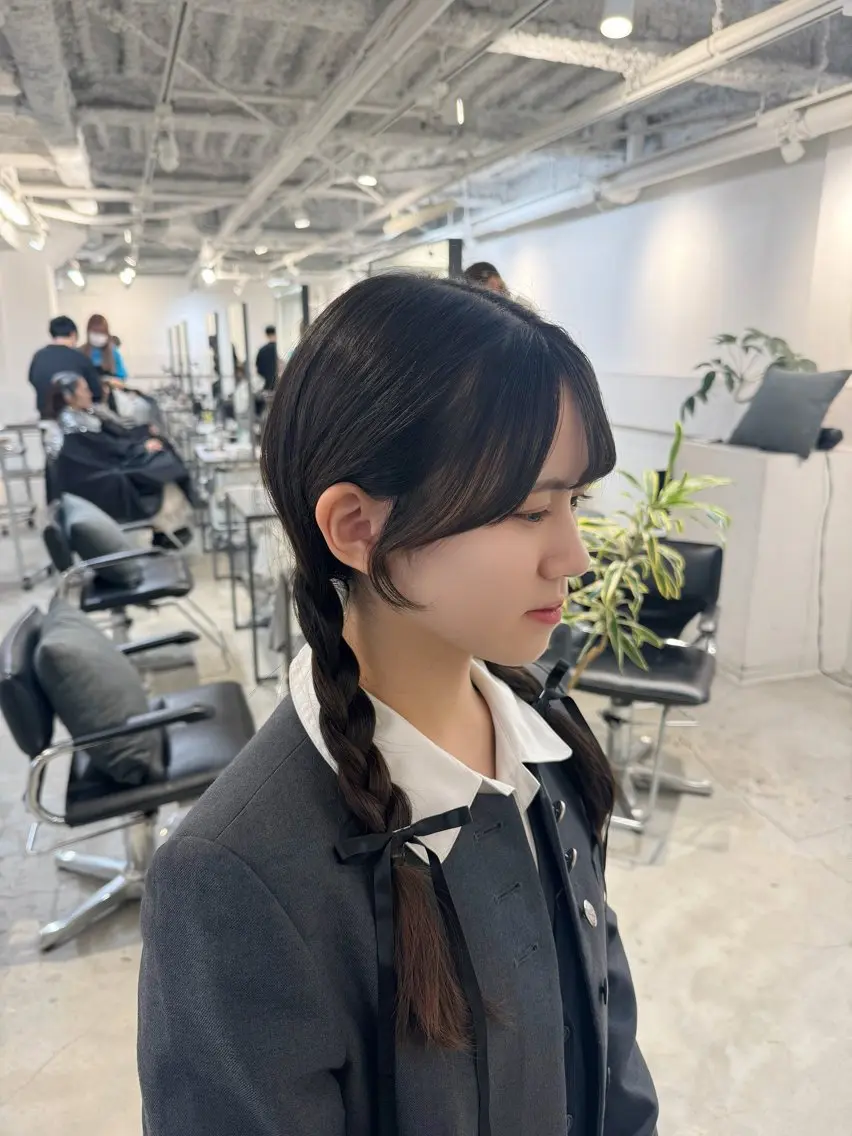 セミロング 新宿/顔周りカット +レイヤー=しずく♩のヘアスタイル