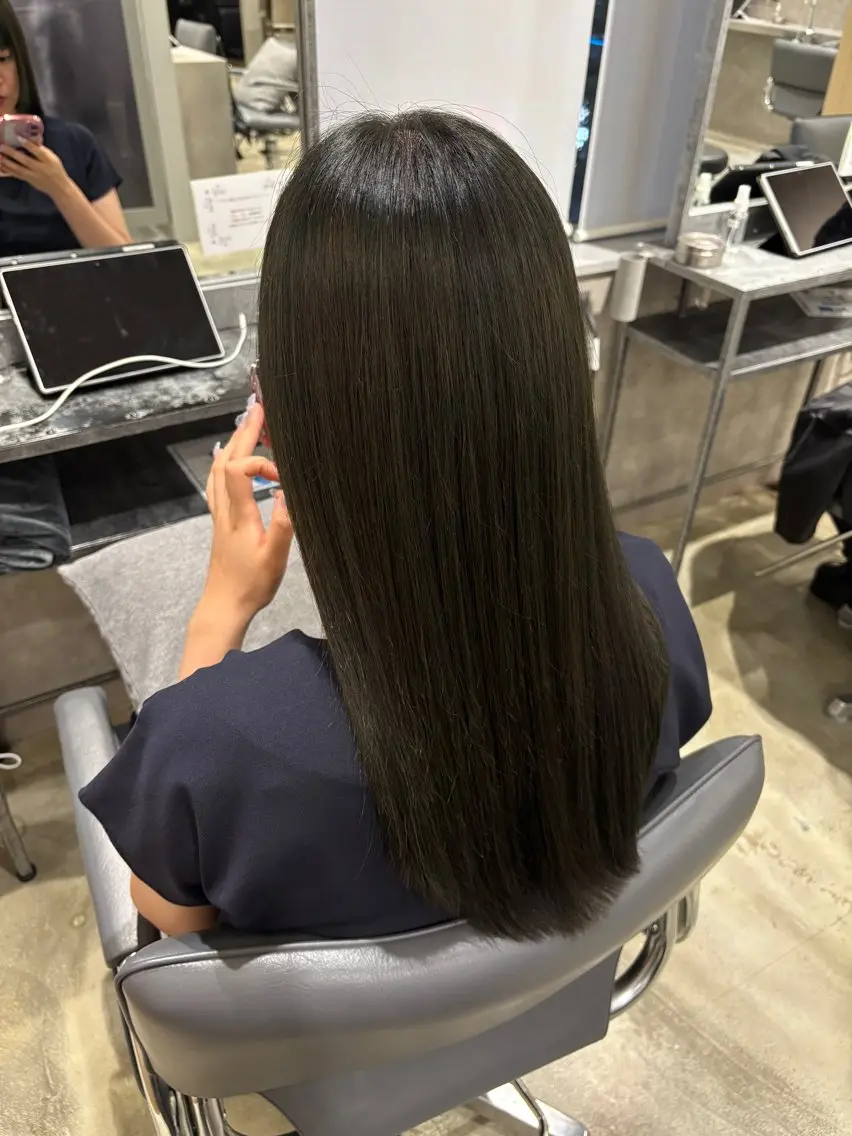 カラー オリーブカラー より♡ モデル募集中🪽のヘアスタイル