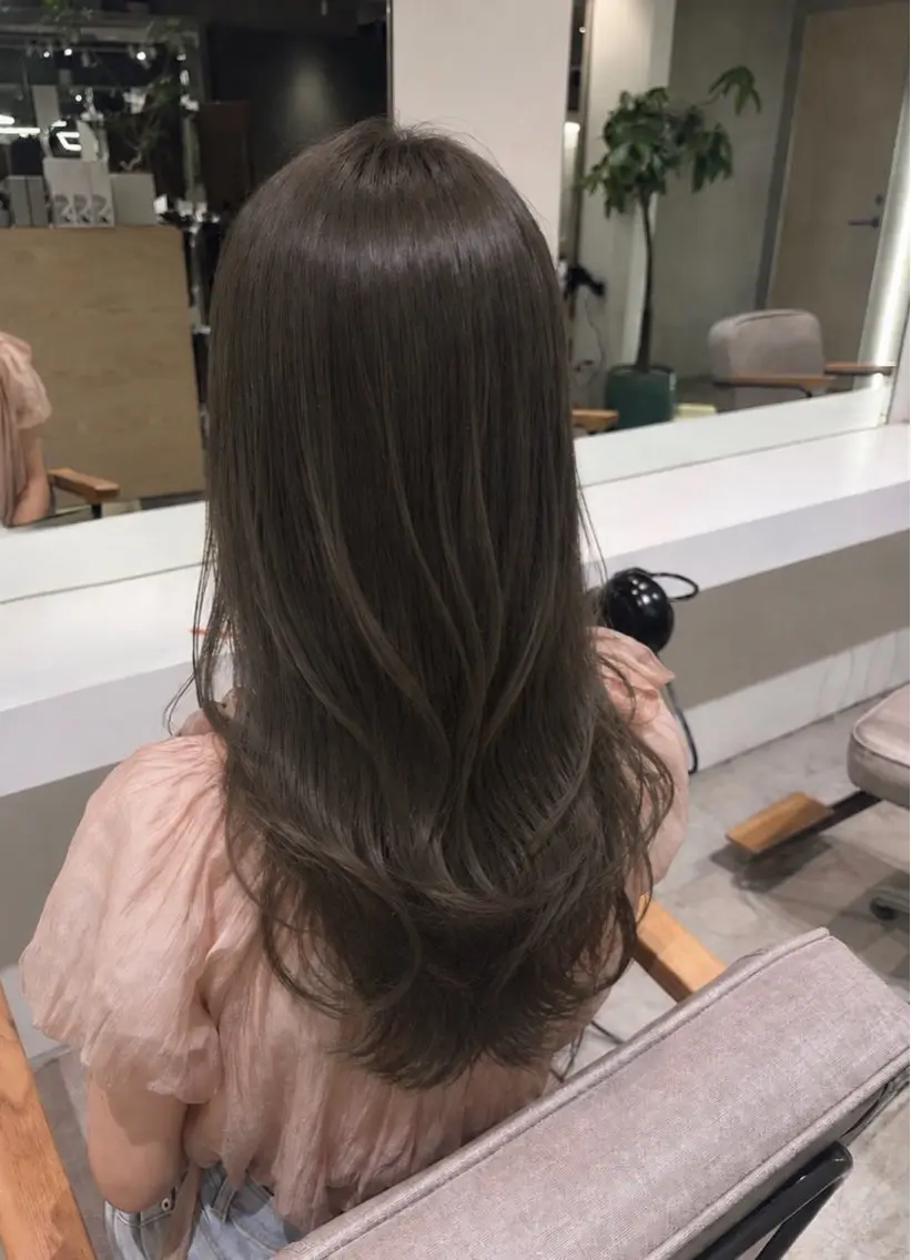 カラー ベージュカラー オリーブベージュ 川口 琴音のヘアスタイル