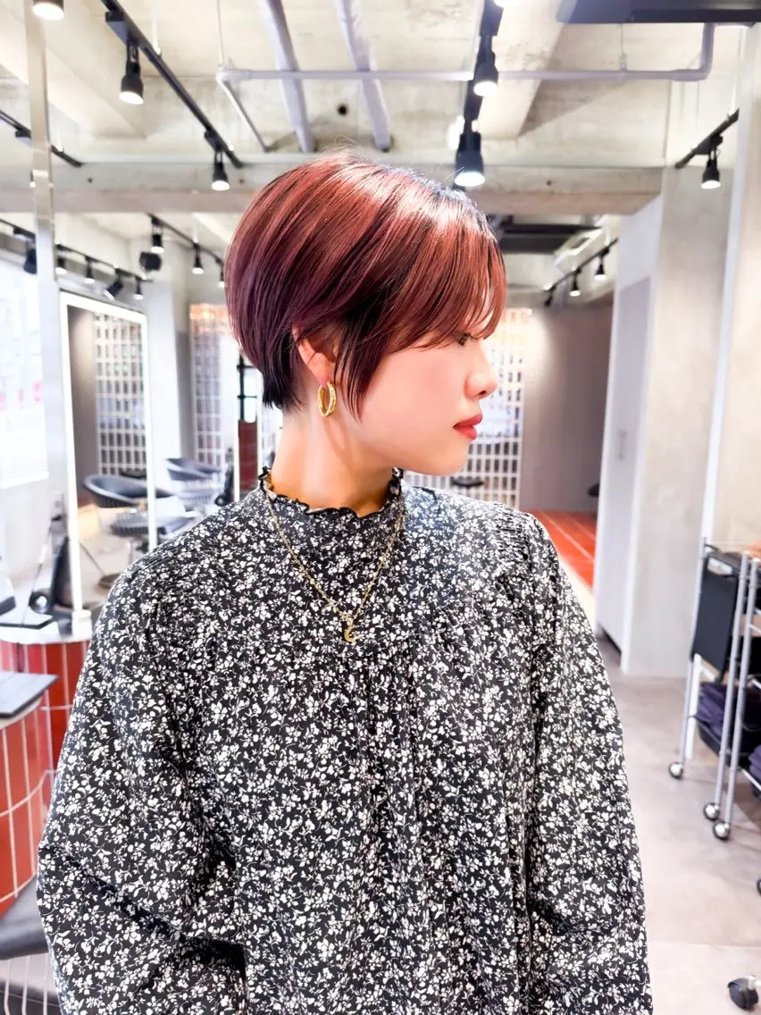 ショート カラー レッドカラー マニッシュショート ショートヘア カット ヘアカラー トリートメント ヘアセット 360°キレイな ショートカットのヘアスタイル