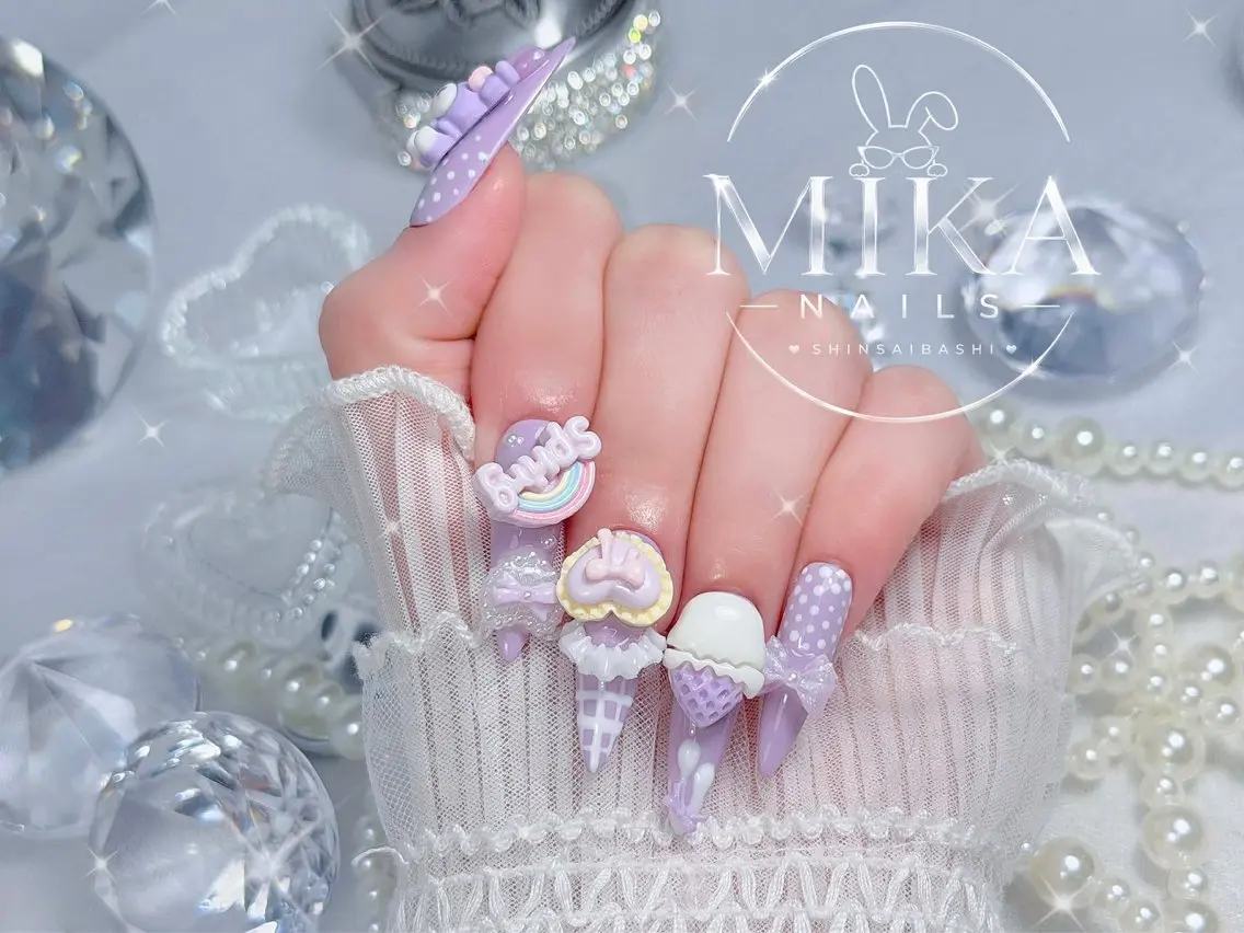 ネイル ガーリー キラキラネイル 韓国ネイル ロングネイル シンプルネイル ハンドネイル 🦊Genie🦊 Mika Nailsのネイルデザイン
