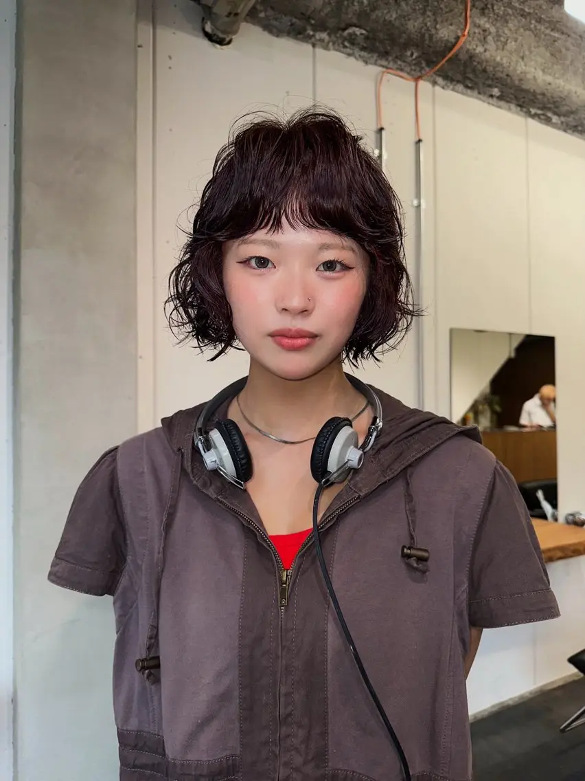 ショート カラー パーマ レッドカラー 青木 若菜のヘアスタイル