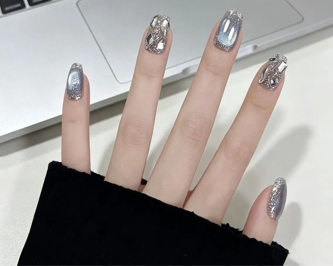 ネイル LUMI NAILのネイルデザイン
