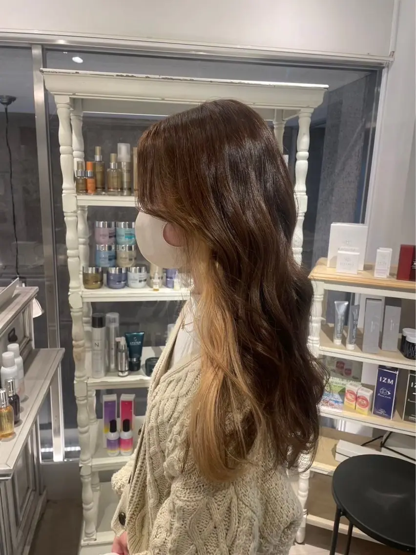 カラー 塚本 希来のヘアスタイル