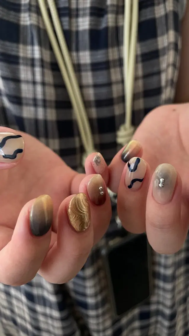 ネイル ハンドネイル roof nailのネイルデザイン