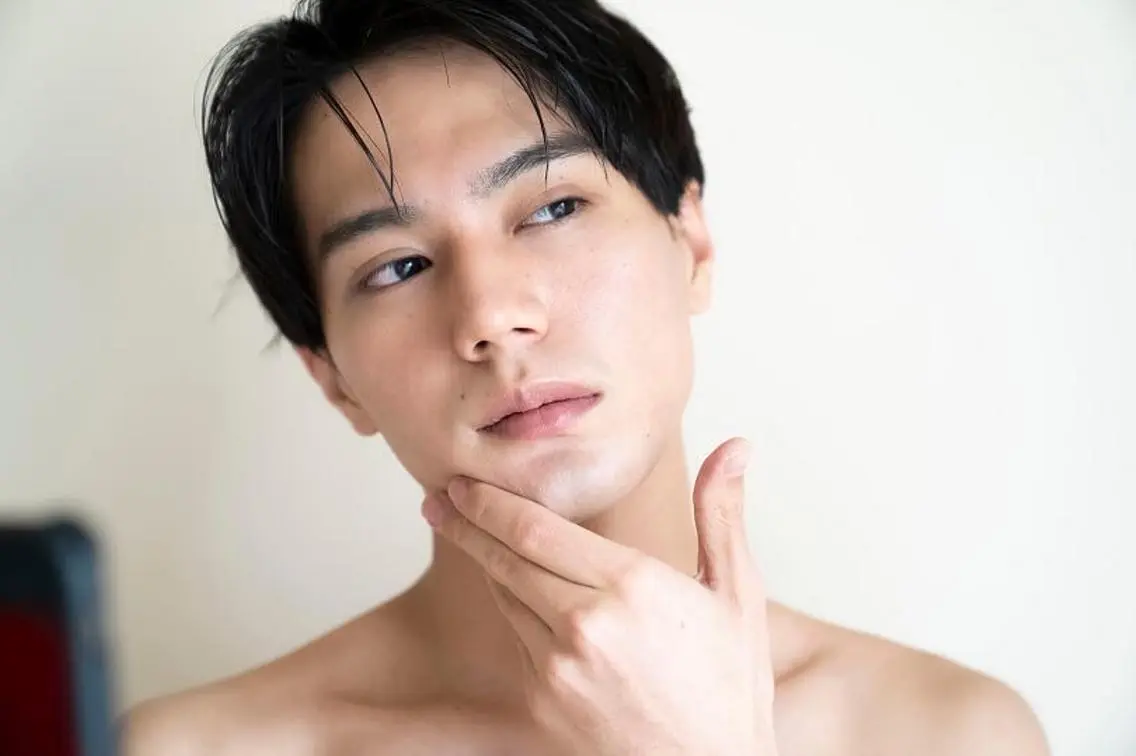 【MEN’s眉×顔脱毛】清潔感を底上げするセット　¥8,800→¥5,500の写真