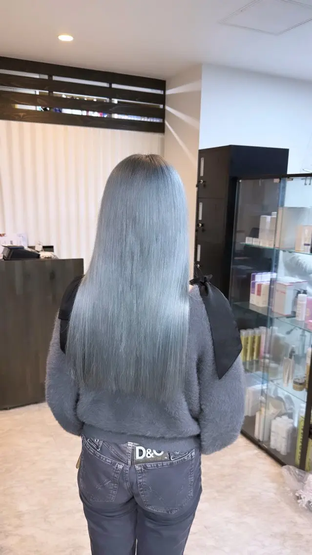 ロング カラー PasDePlan あやかのヘアスタイル