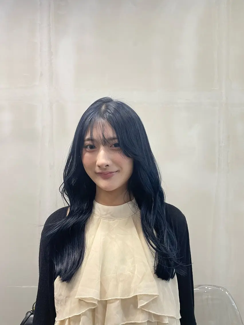 カラー 黒髪 ブルーカラー ブルーブラック ヘアカラー トリートメント ユウ/ ALLEN hairのヘアスタイル