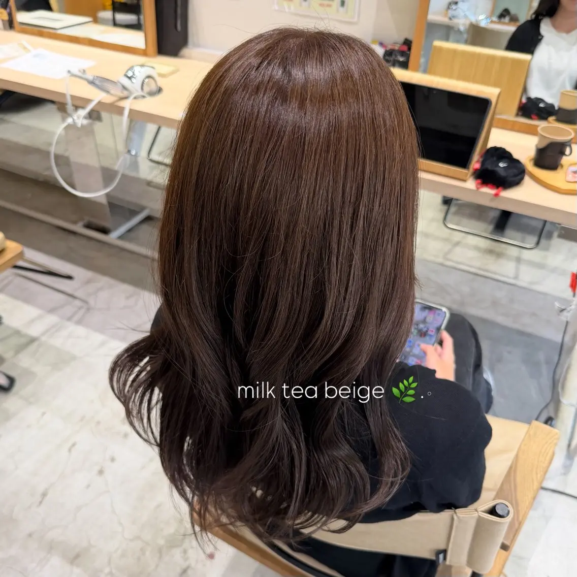 ロング カラー ベージュカラー 透明感カラー ミルクティーベージュ 田村 結依花のヘアスタイル
