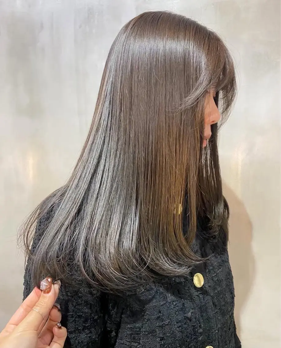 ロング カラー ヘアカラー トリートメント qpulaあいみ 透明感カラーのヘアスタイル