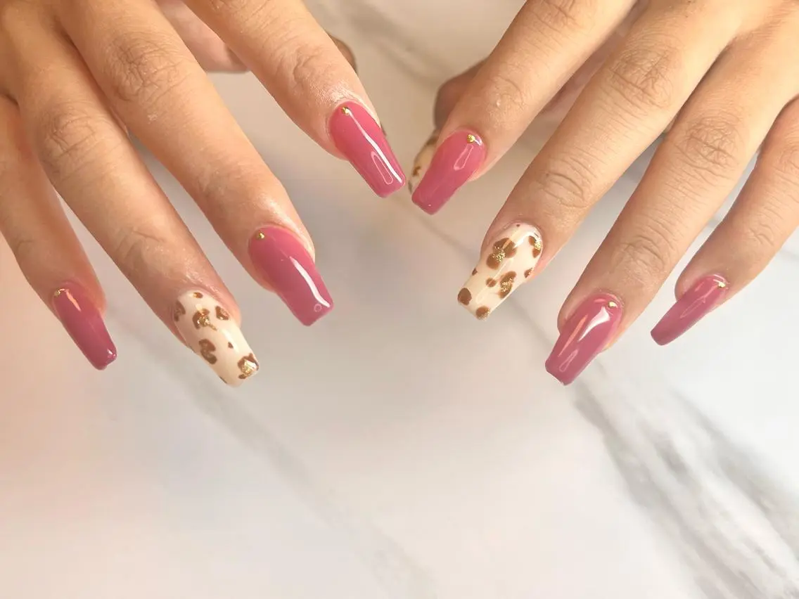 ロング ネイリスト シンのネイルデザイン