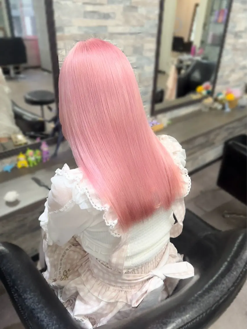 ミディアム カラー ヘアカラー トリートメント ハイトーンエクステ 🎩カズキ🎩のヘアスタイル