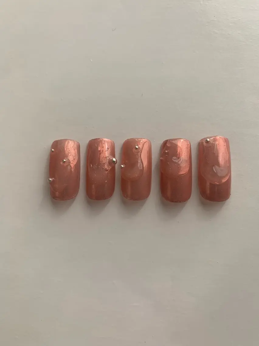 ネイル ミラーネイル ぷっくりネイル is..nail 🌷sonokoのネイルデザイン