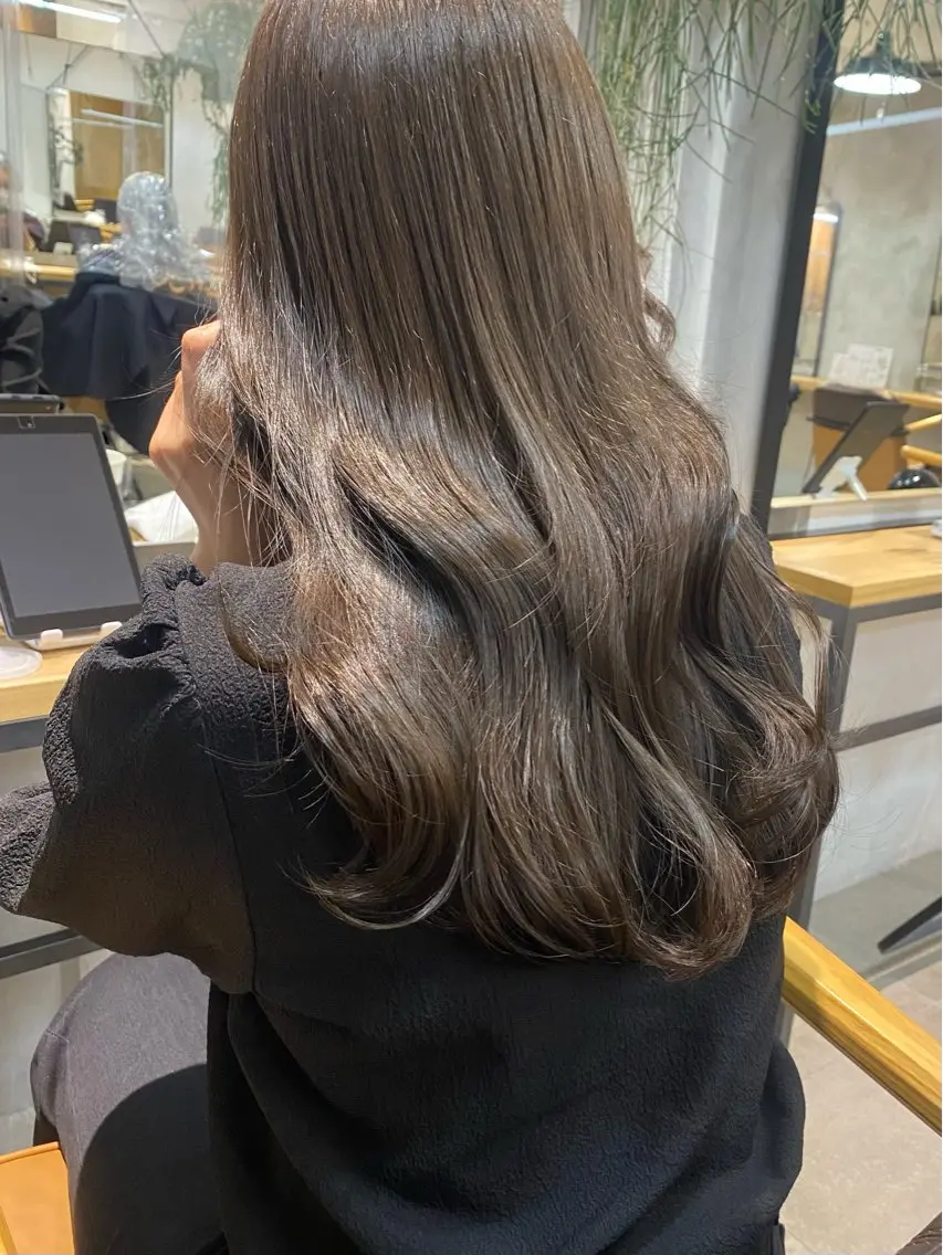 ロング カラー ベージュカラー オリーブベージュ 縮毛/透明感カラー Mariamu🫧のヘアスタイル