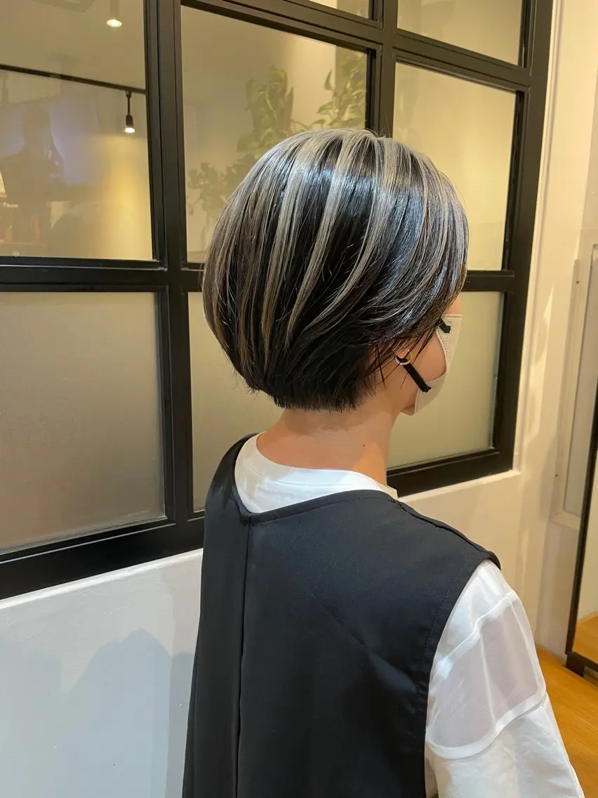 ショート カット ヘアカラー トリートメント ハイトーン/カラー/ 用賀/稲若健太郎のヘアスタイル