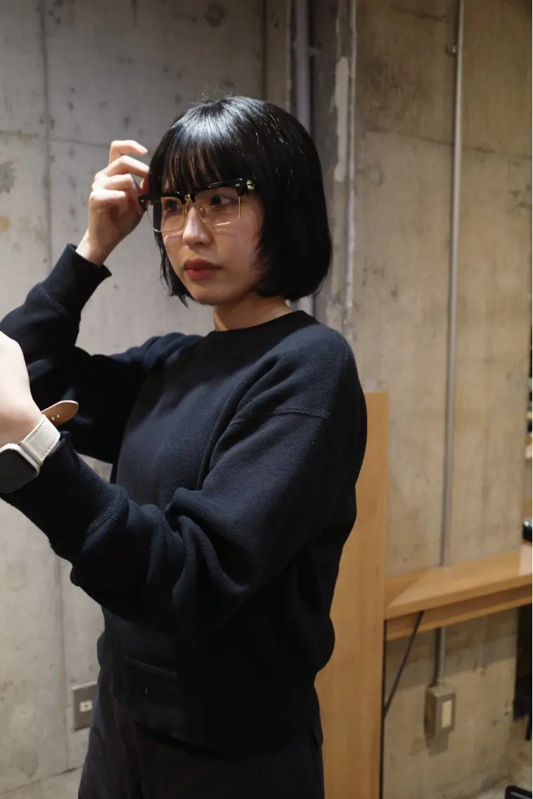 カラー 黒髪 ブルーカラー ブルーブラック 遠藤 太一のヘアスタイル