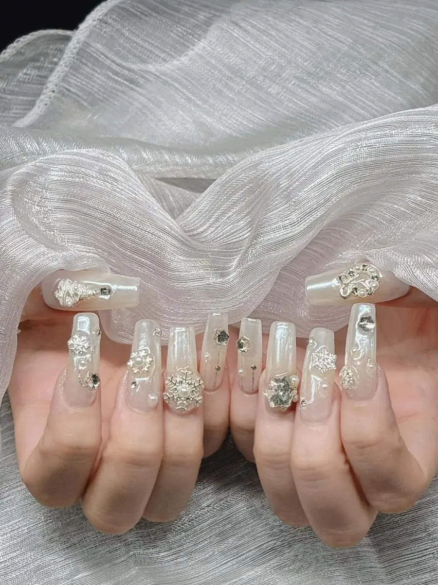 ネイル ハンドネイル Lee Nailsのネイルデザイン