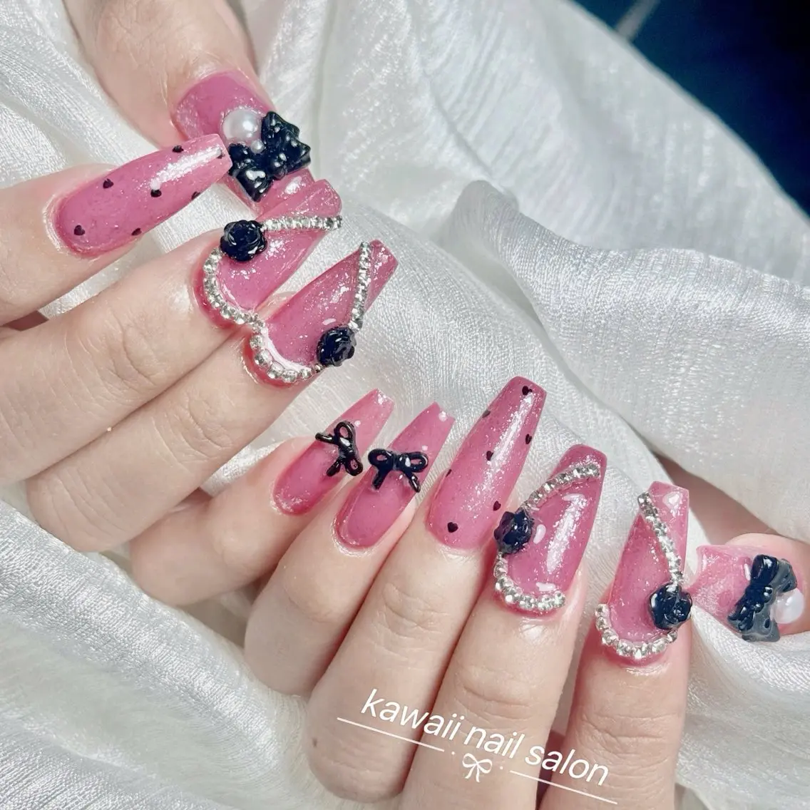 ネイル アニマル柄 長さ出し フレンチネイル グラデーション キラキラネイル Kawaii Nail Salonのネイルデザイン