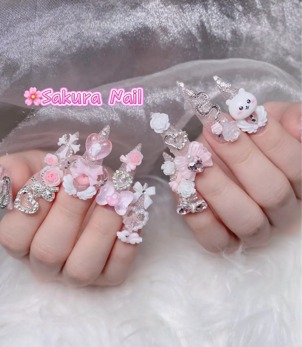ネイル アートネイル オーロラネイル ボルドー チークネイル フレンチネイル ハンドネイル Sakura Nail Salonのネイルデザイン
