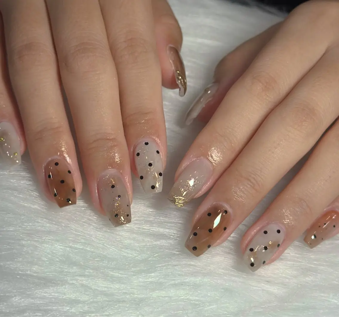 ネイル ハンドネイル フットネイル LAVISH nanamiのネイルデザイン
