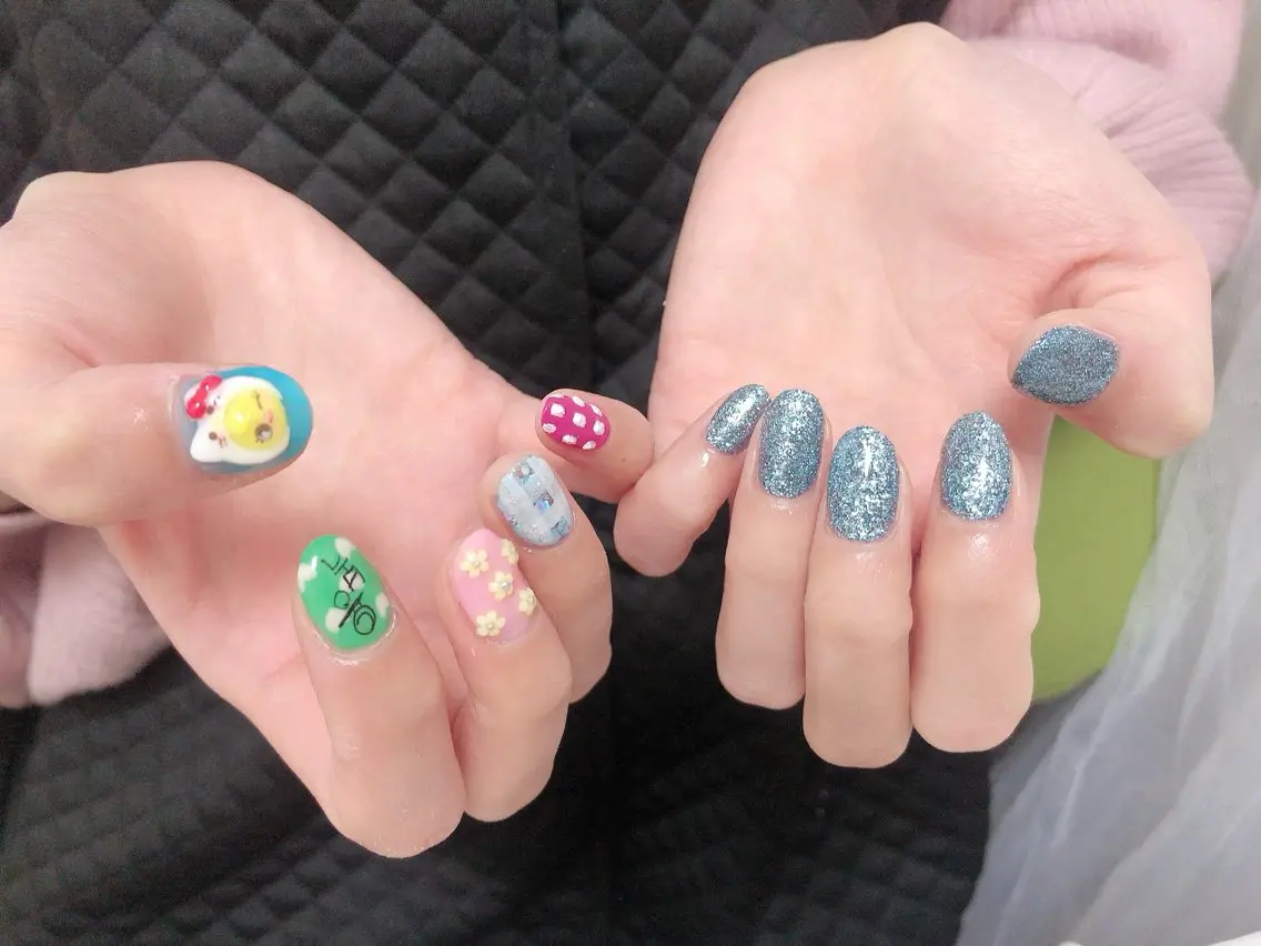 ネイル アートネイル ロングネイル 持ち込み ニュアンスネイル ハンドネイル mano nella manoのネイルデザイン