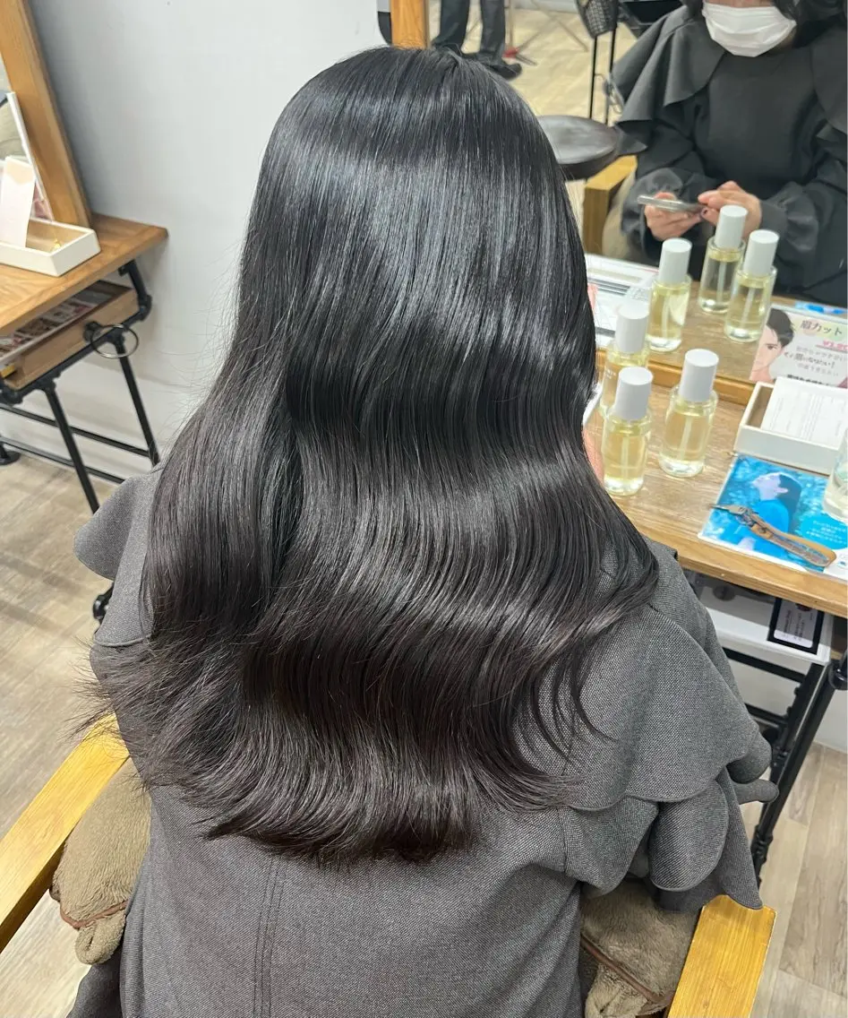 セミロング トリートメント カット ヘアカラー トリートメント lucina ヒヨリのヘアスタイル
