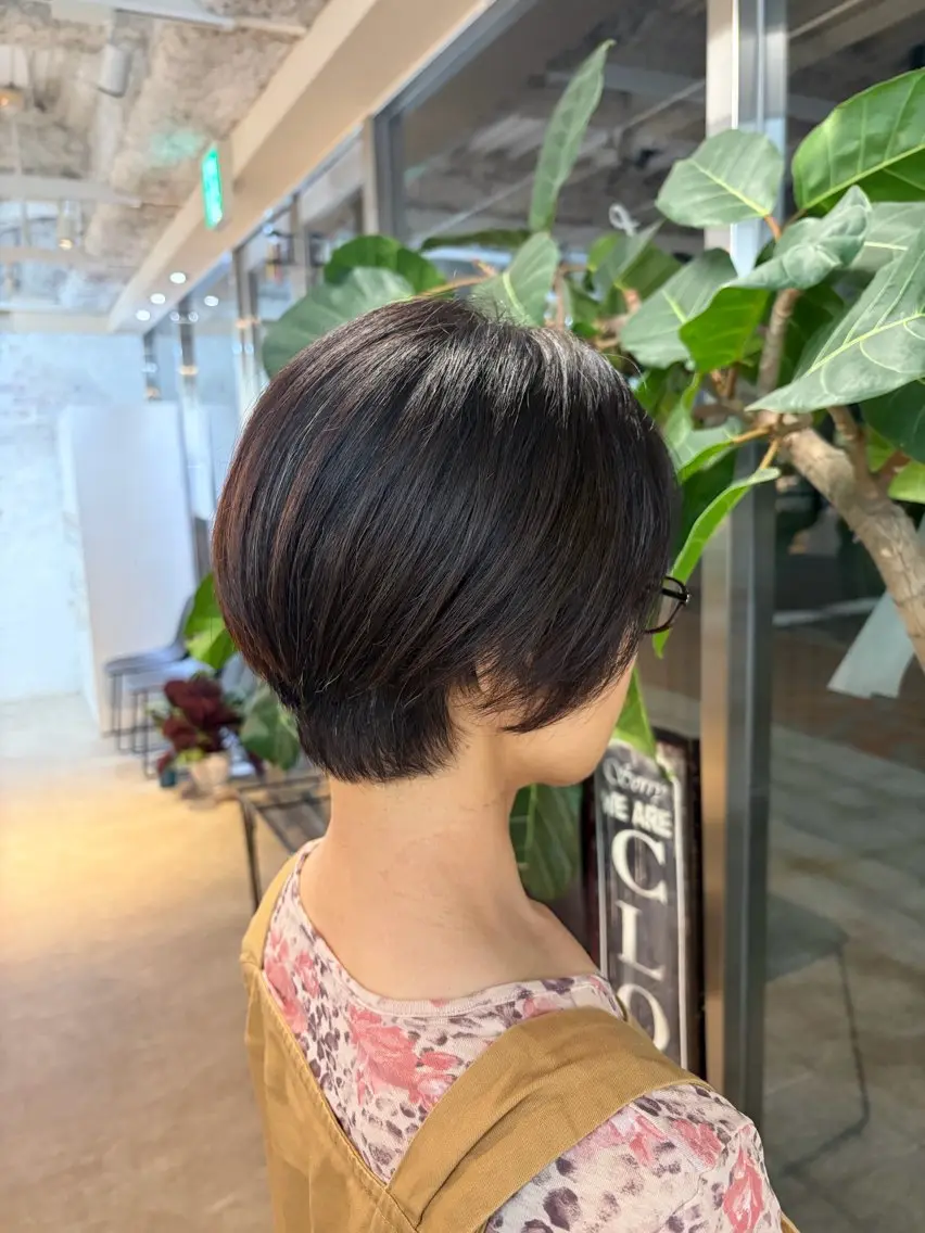 ショート カットモデル unaのヘアスタイル
