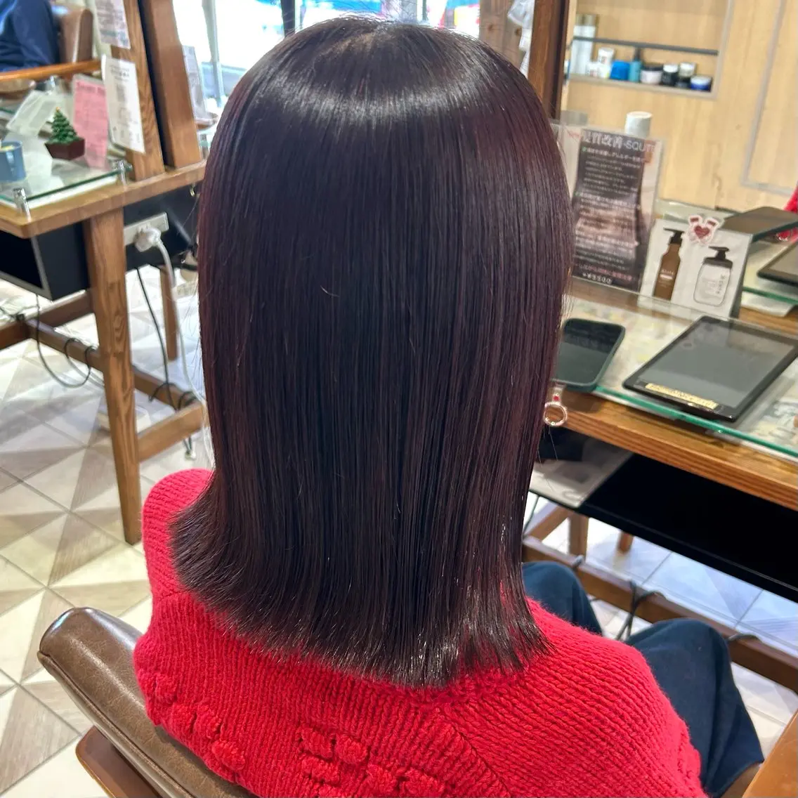 ミディアム カラー ヘアアレンジ カット ヘアカラー トリートメント 吉水 彩乃 /ボブ/艶感カラーのヘアスタイル