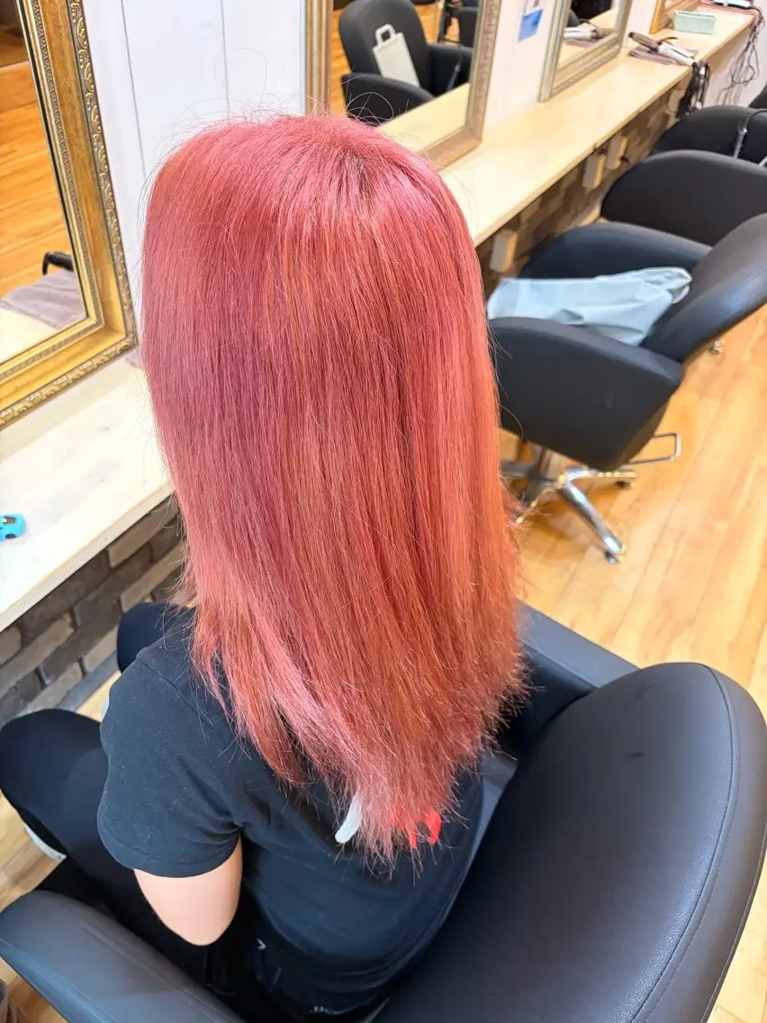 ロング カラー ヘアカラー ハイトーンカラー cecil kokiのヘアスタイル