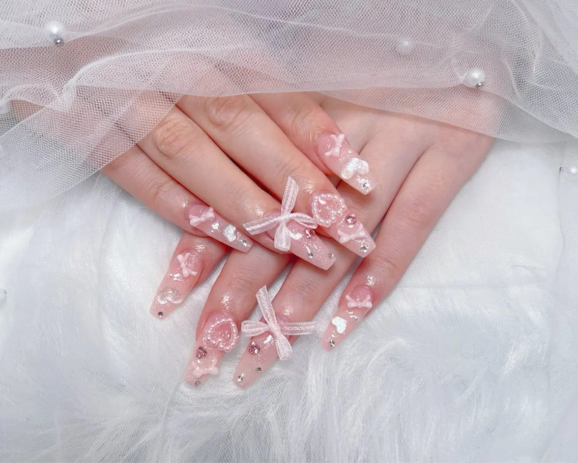 ネイル アートネイル オーロラネイル チークネイル 長さ出し フットネイル Miya _nailのネイルデザイン