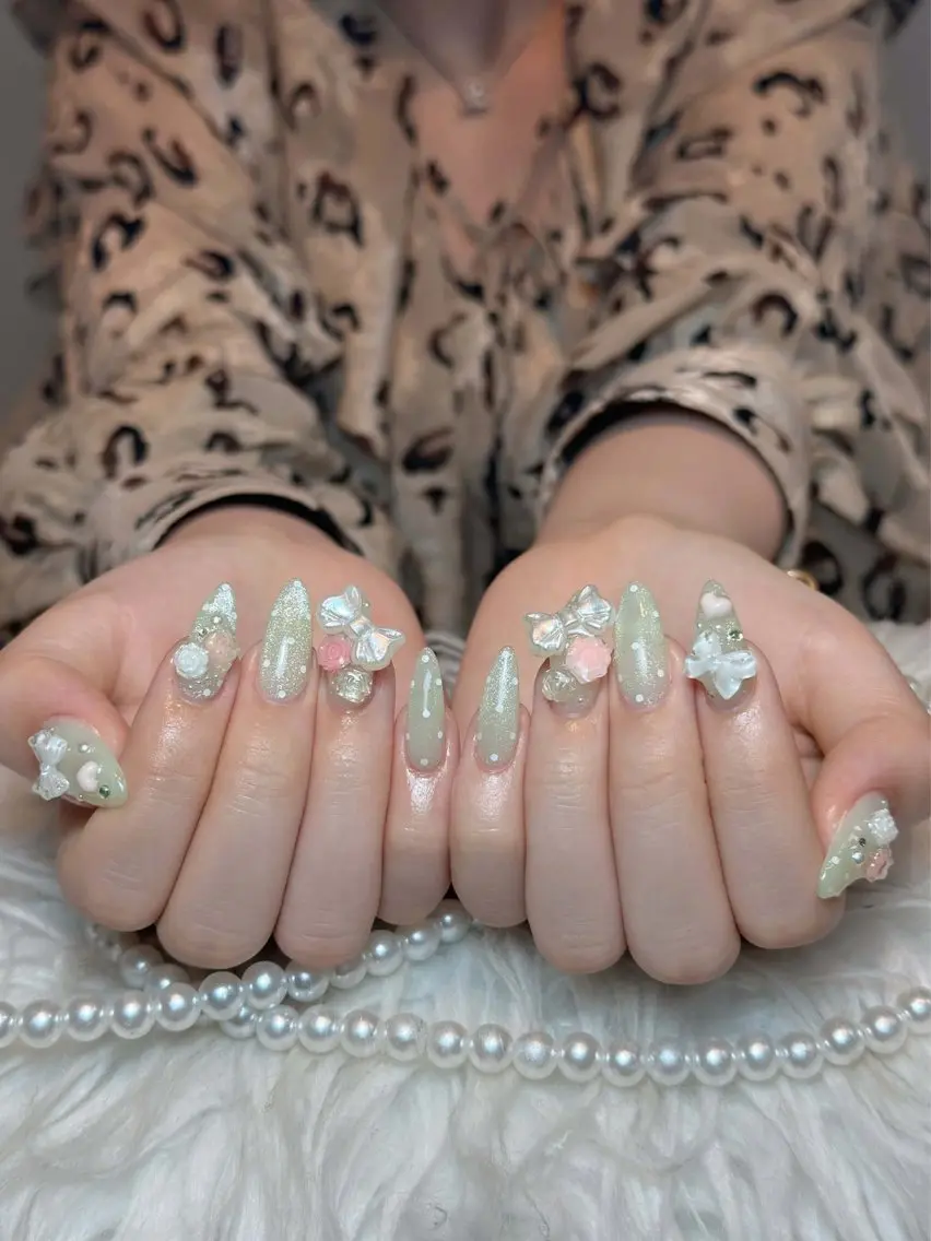 ネイル チークネイル ドット フレンチネイル グラデーション ハート ハンドネイル Julli NailStudioのネイルデザイン
