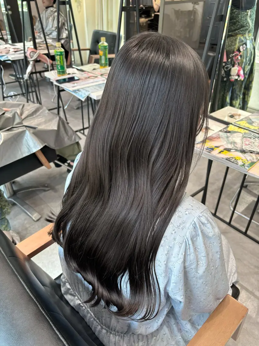 ロング カラー 透明感カラー オリーブカラー ‎Lby home 🪽mikuのヘアスタイル
