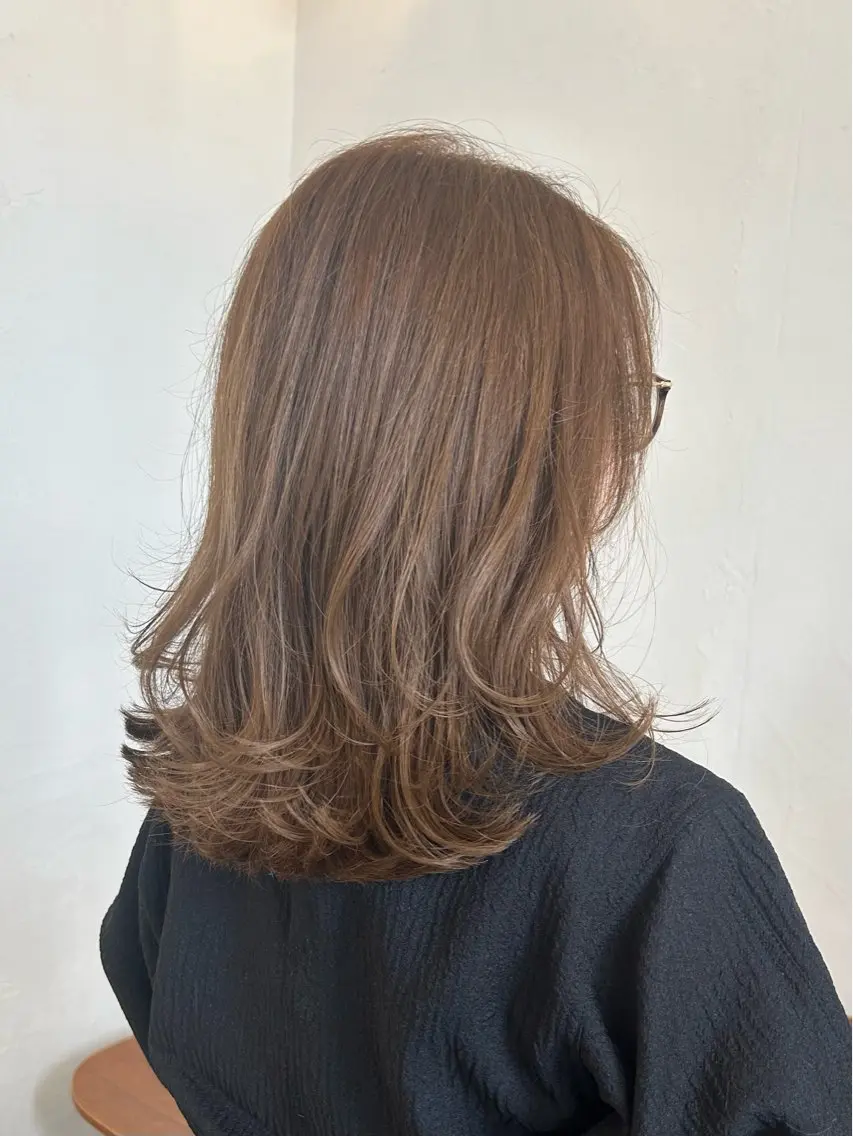 セミロング カラー ベージュカラー レイヤーカット カット ヘアカラー 水谷優華/レイヤー /透明感カラ-のヘアスタイル