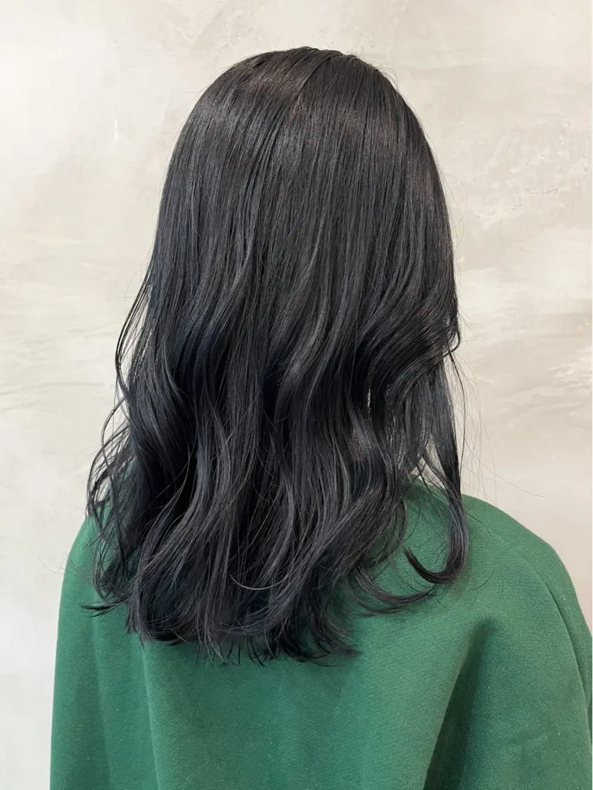 ミディアム カラー ブリーチ ブルーカラー ブルージュ ブリーチなしカラー ヘアカラー トリートメント 🫧透明感カラー🫧 OIKAWAのヘアスタイル