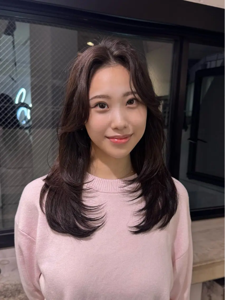 セミロング レイヤーカット カット ヘアカラー トリートメント ワンホン🦋 韓国ヘア🦋リクトのヘアスタイル