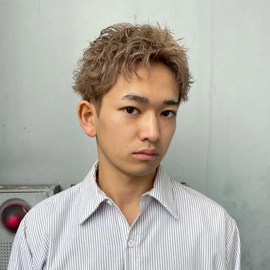 ショート カラー メンズ メンズブリーチ メンズハイトーン スパイキーショート ブリーチ ハイトーンカラー カット ヘアカラー ⚾️横浜メンズカット 阿部龍馬🍺🍔のヘアスタイル