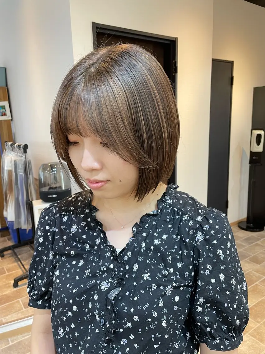 ミディアム カラー グレージュ ヘアカラー YUI/ ブリーチカラー🌷のヘアスタイル