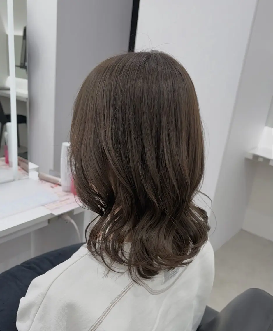 ミディアム カラー カット ヘアカラー ヘアセット グレージュ/ベージュ /経堂/sana🌱のヘアスタイル
