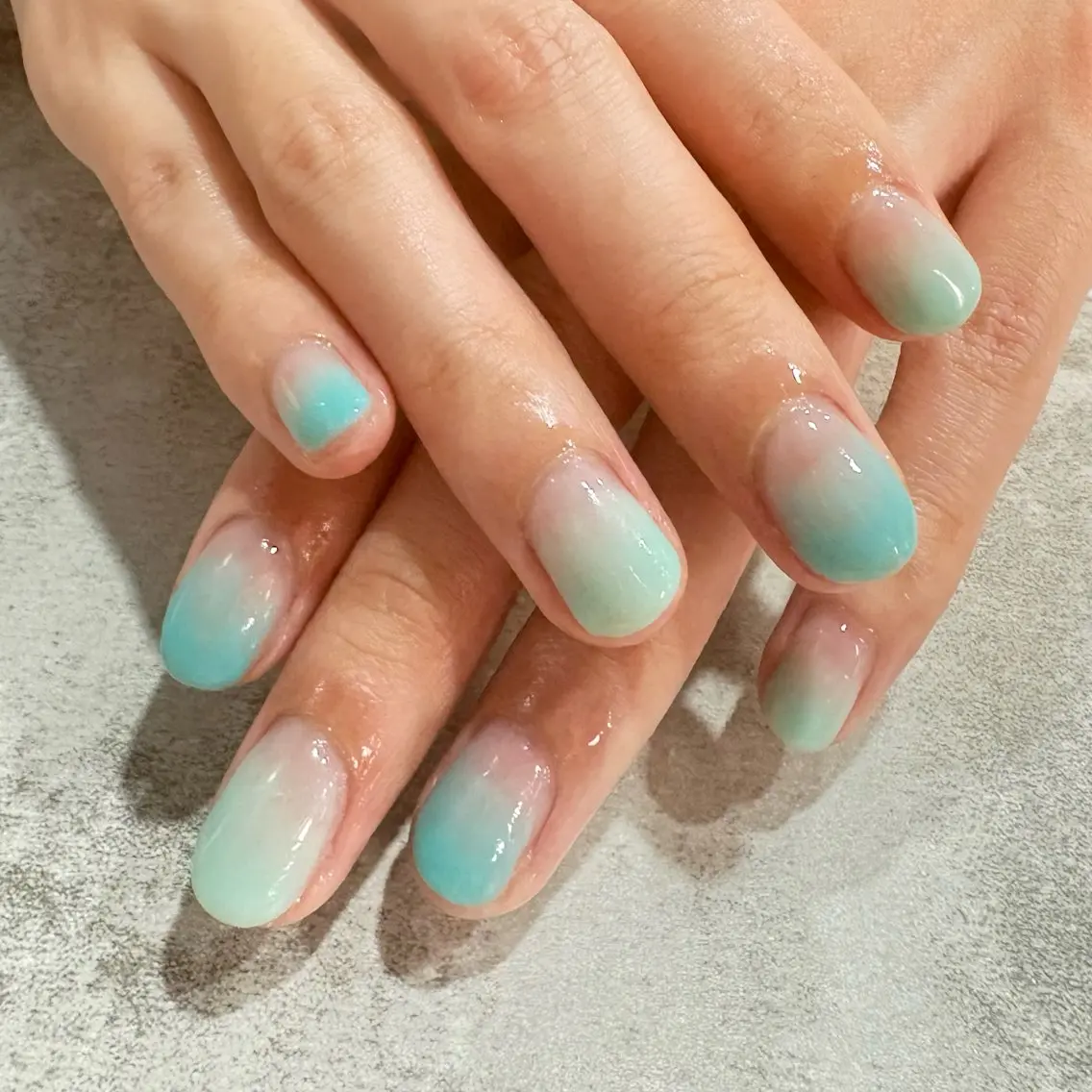 【Hand】カラーグラデーションの写真