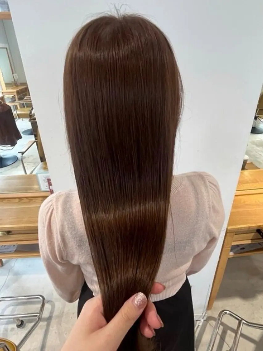 ロング ヘアカラー 和泉田 真白のヘアスタイル