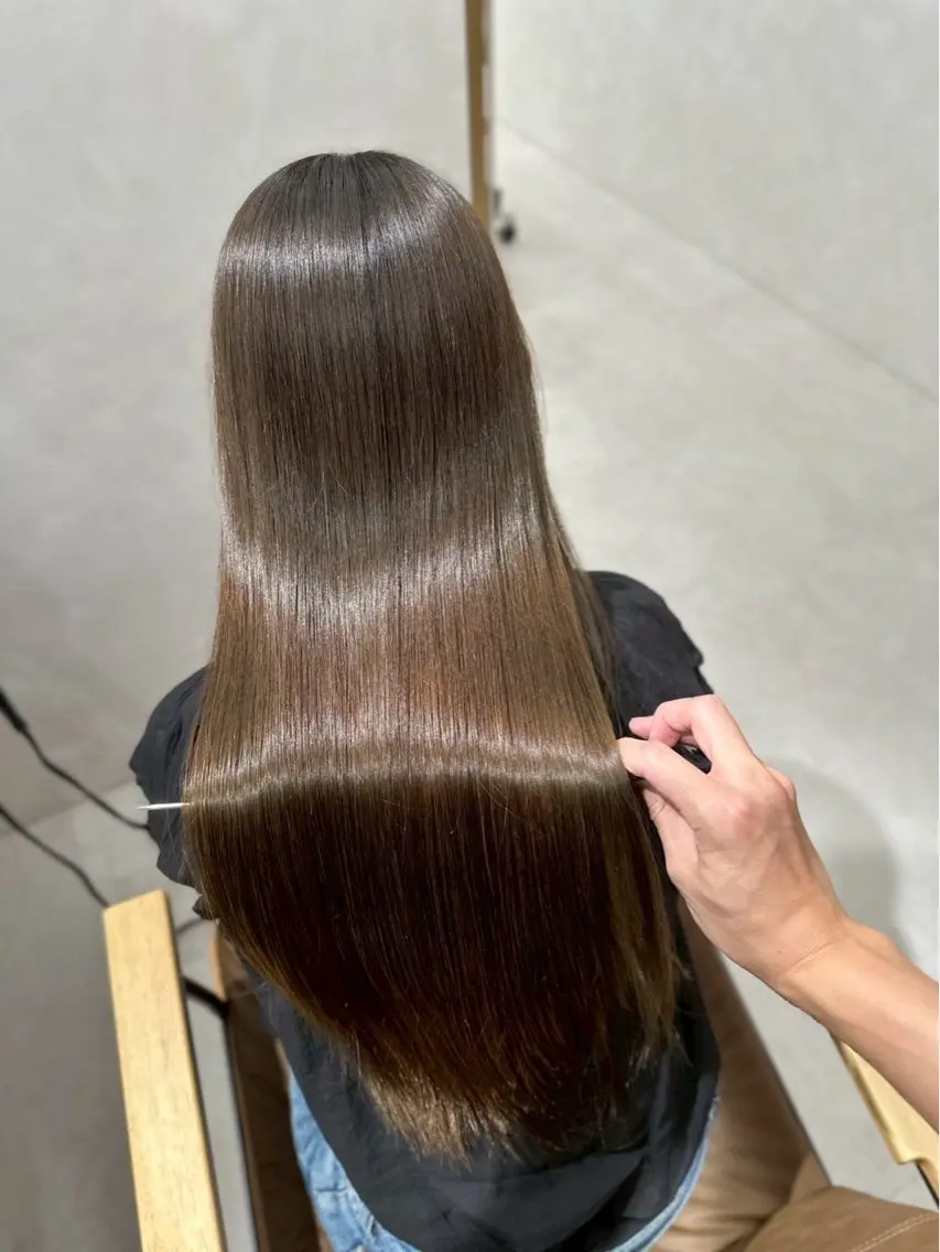 ロング SLASHスラッシュ 菅野あかねのヘアスタイル